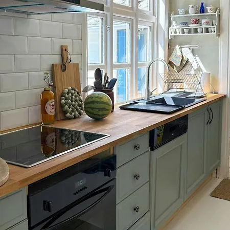 Swiss-style With Fjord Views * Utbjoa