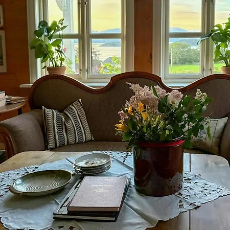 Swiss-style With Fjord Views Dom wakacyjny *