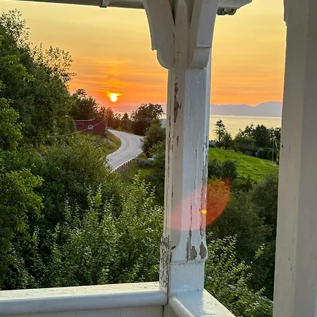 Swiss-style With Fjord Views * Utbjoa