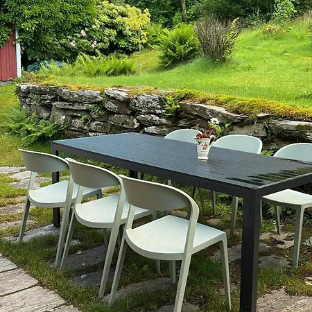 Swiss-style With Fjord Views Utbjoa